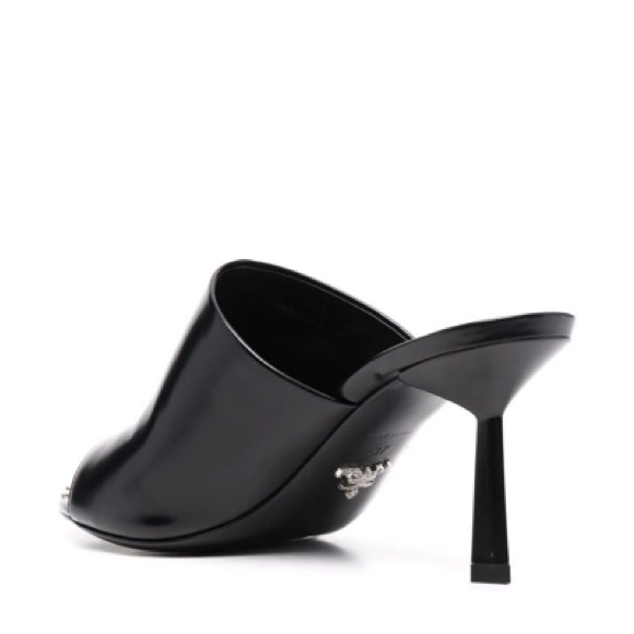 Like new Prada Brushed Leather Pointy-toe Sandal 40.5 $1,295 - Picture 3 of 15